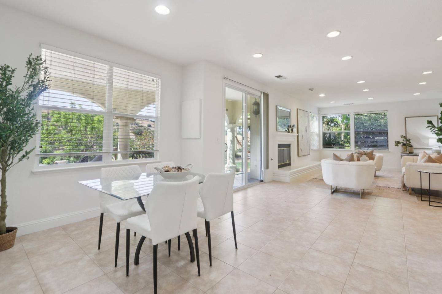Detail Gallery Image 18 of 112 For 2180 Bellington Ct, San Jose,  CA 95138 - 5 Beds | 3/1 Baths