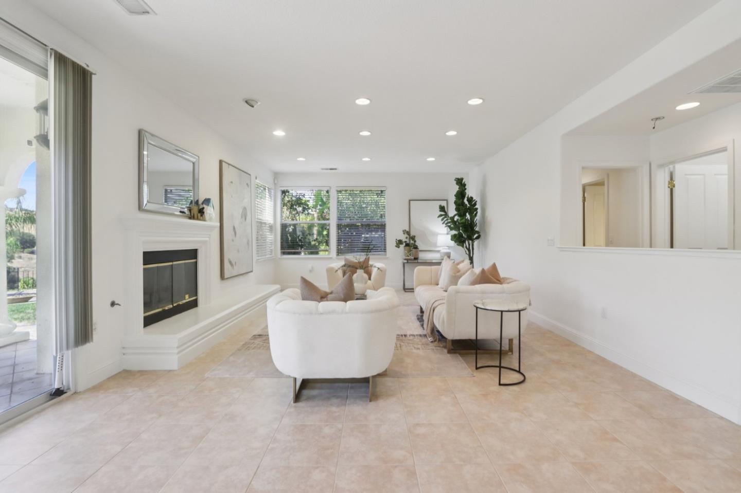 Detail Gallery Image 20 of 112 For 2180 Bellington Ct, San Jose,  CA 95138 - 5 Beds | 3/1 Baths