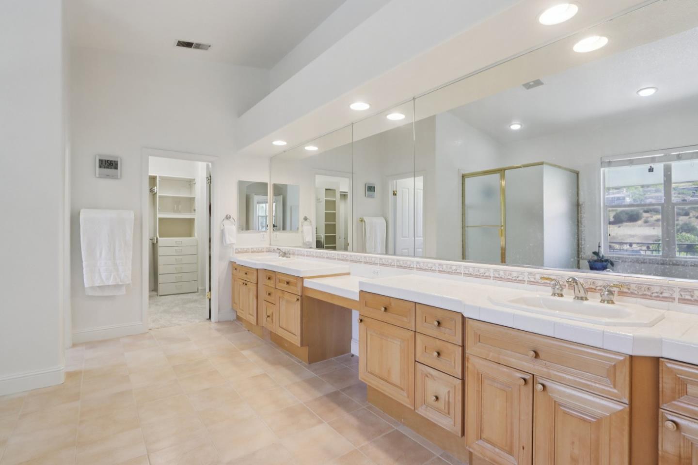 Detail Gallery Image 30 of 112 For 2180 Bellington Ct, San Jose,  CA 95138 - 5 Beds | 3/1 Baths