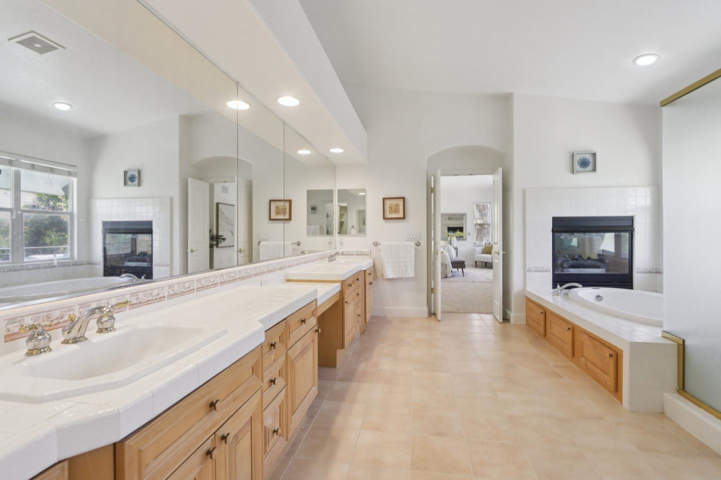 Detail Gallery Image 31 of 112 For 2180 Bellington Ct, San Jose,  CA 95138 - 5 Beds | 3/1 Baths