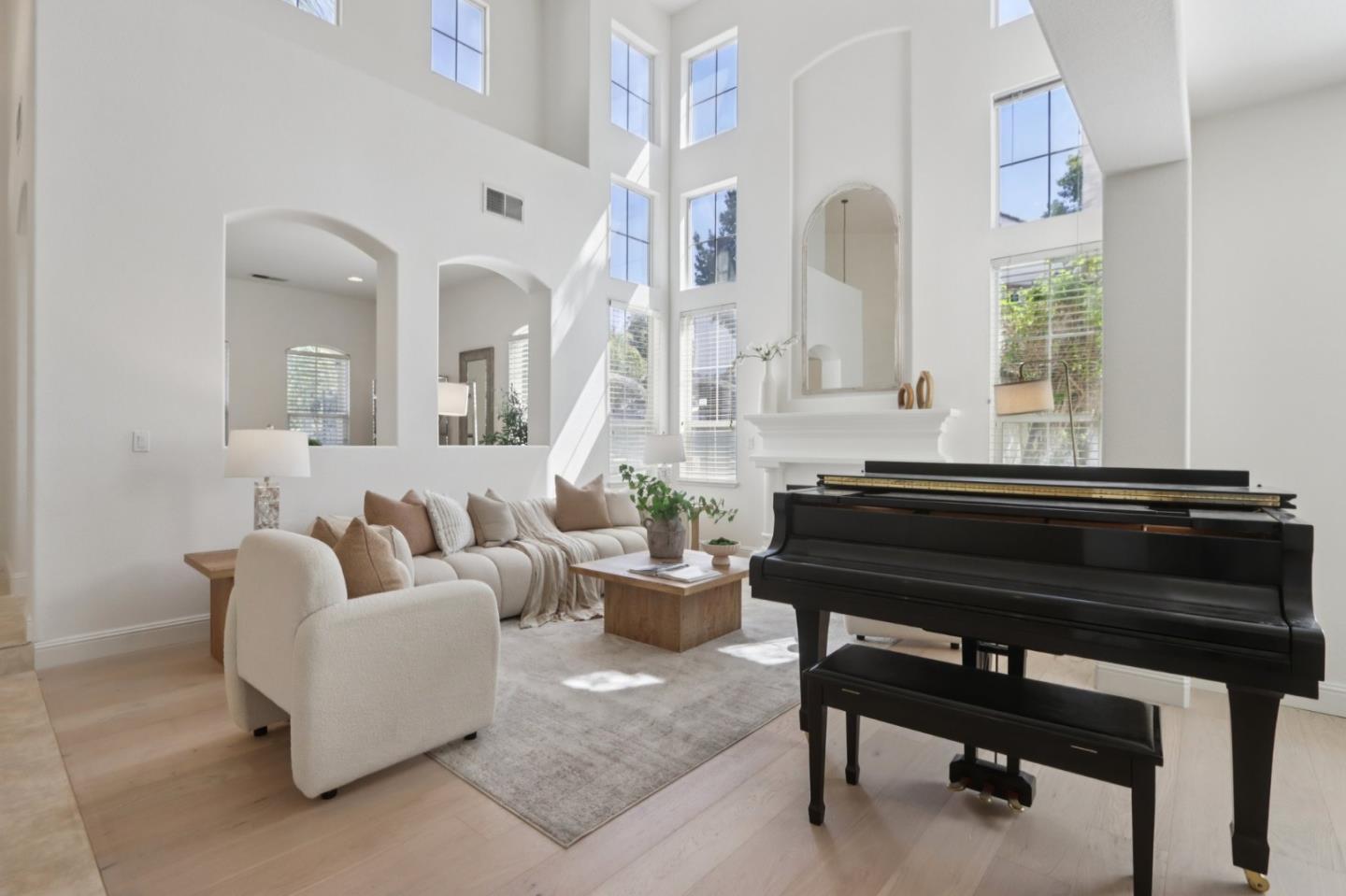 Detail Gallery Image 4 of 112 For 2180 Bellington Ct, San Jose,  CA 95138 - 5 Beds | 3/1 Baths