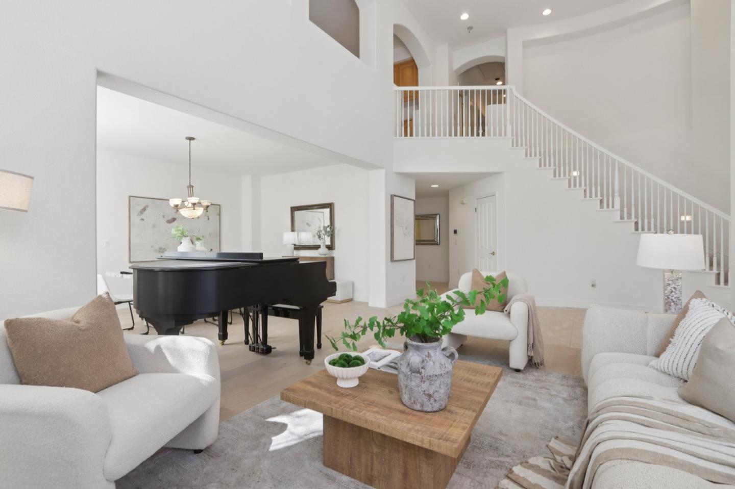 Detail Gallery Image 5 of 112 For 2180 Bellington Ct, San Jose,  CA 95138 - 5 Beds | 3/1 Baths