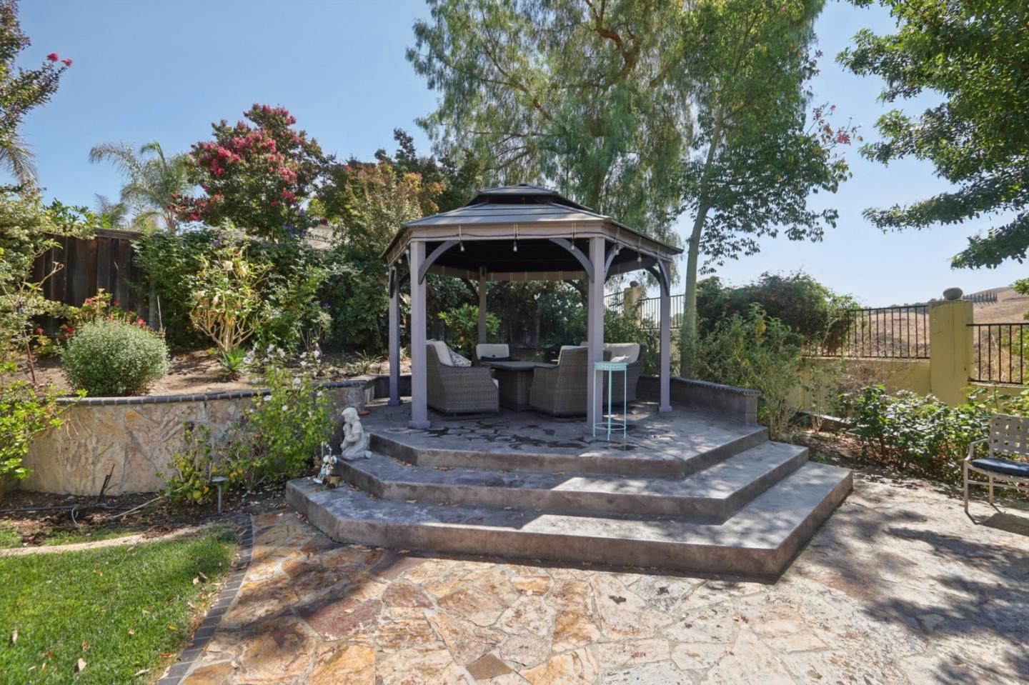 Detail Gallery Image 51 of 112 For 2180 Bellington Ct, San Jose,  CA 95138 - 5 Beds | 3/1 Baths
