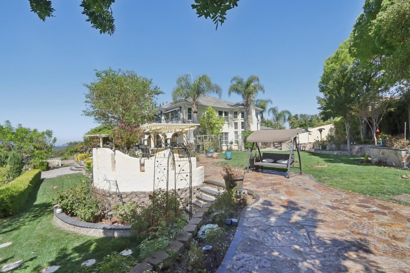 Detail Gallery Image 52 of 112 For 2180 Bellington Ct, San Jose,  CA 95138 - 5 Beds | 3/1 Baths