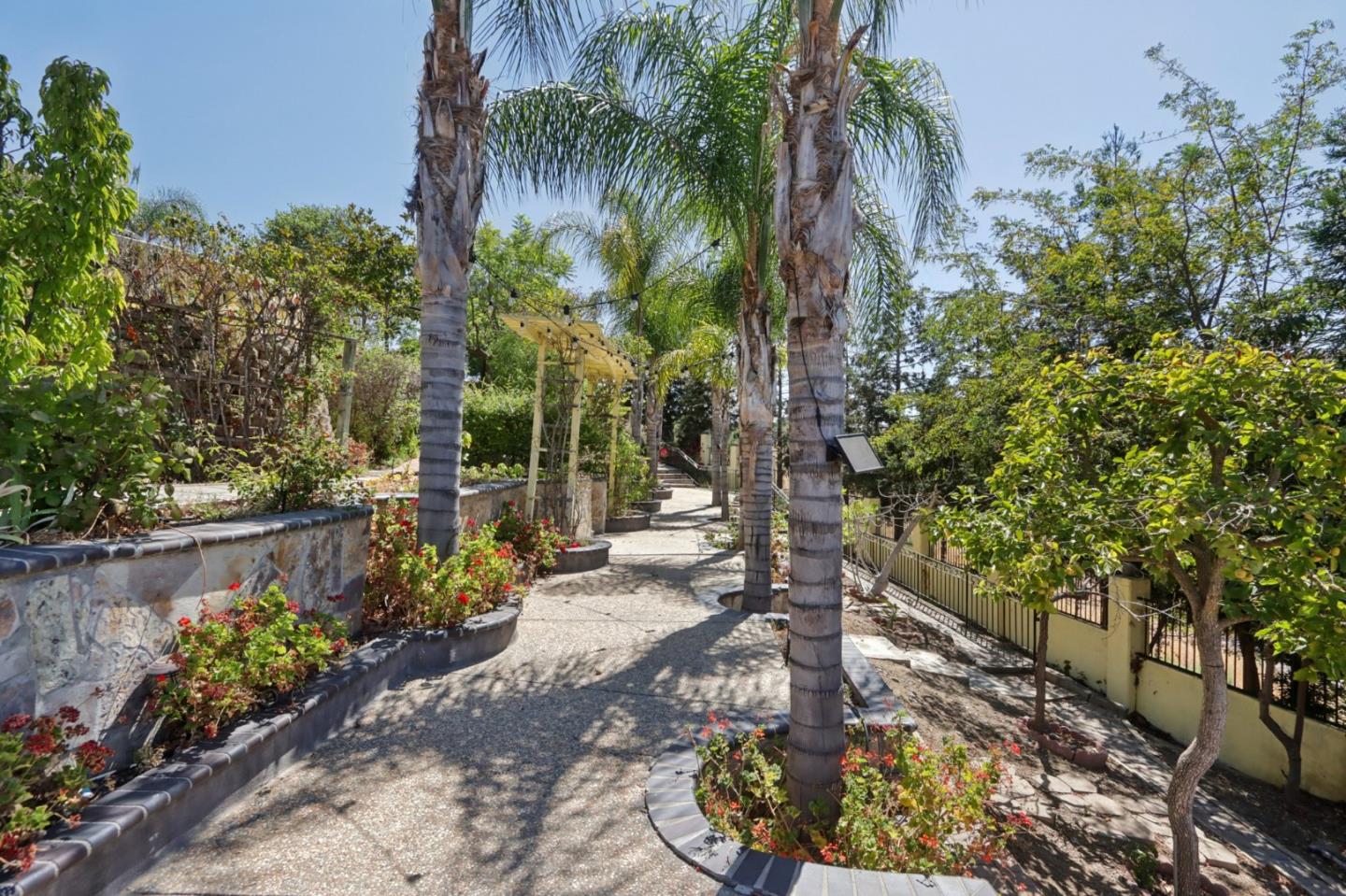 Detail Gallery Image 53 of 112 For 2180 Bellington Ct, San Jose,  CA 95138 - 5 Beds | 3/1 Baths