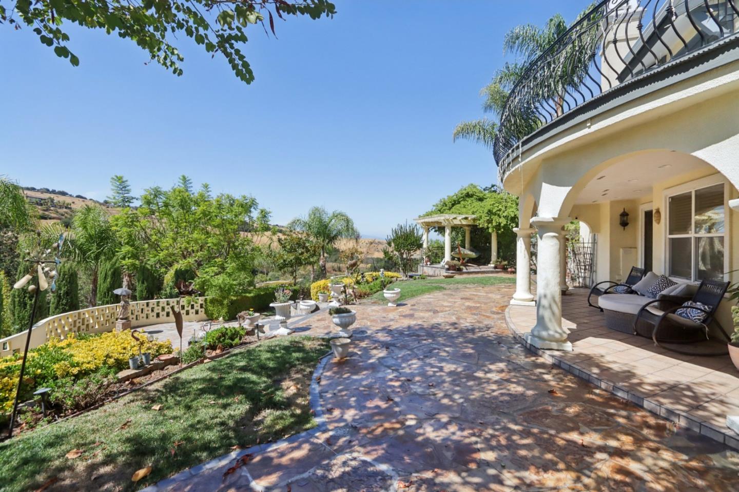 Detail Gallery Image 55 of 112 For 2180 Bellington Ct, San Jose,  CA 95138 - 5 Beds | 3/1 Baths