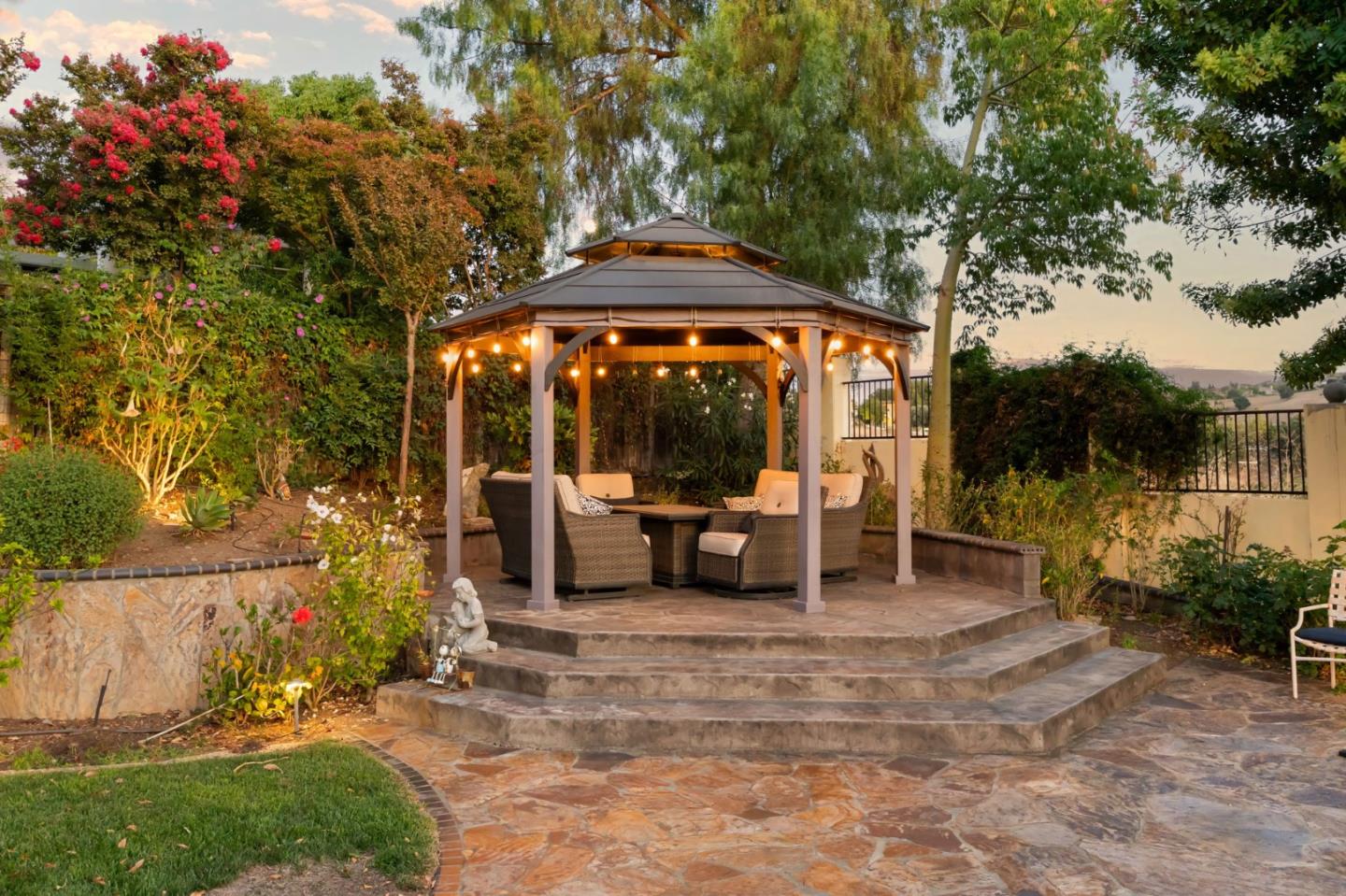 Detail Gallery Image 77 of 112 For 2180 Bellington Ct, San Jose,  CA 95138 - 5 Beds | 3/1 Baths