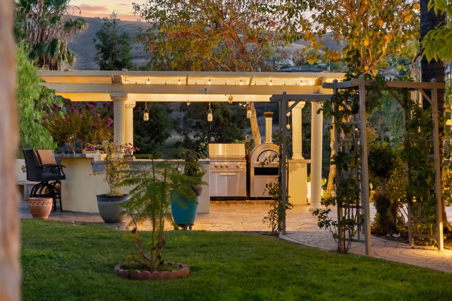 Detail Gallery Image 81 of 112 For 2180 Bellington Ct, San Jose,  CA 95138 - 5 Beds | 3/1 Baths