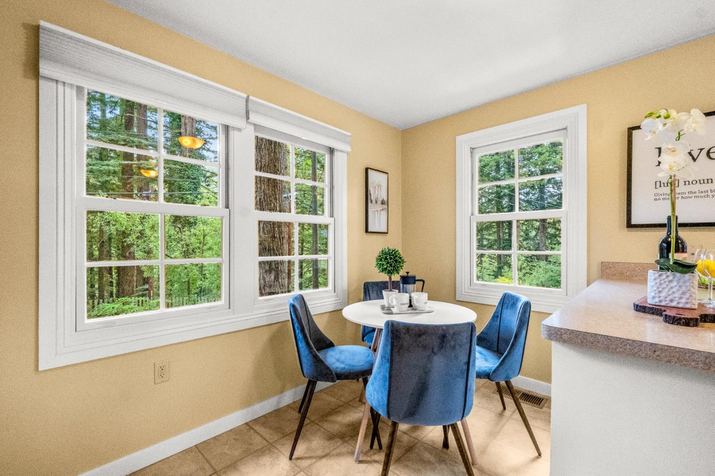Detail Gallery Image 4 of 22 For 121 Skylonda Dr, Redwood City,  CA 94062 - 2 Beds | 1 Baths