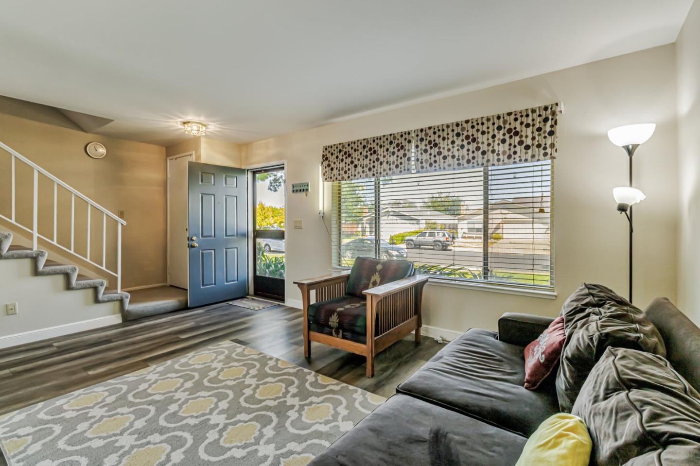 Detail Gallery Image 16 of 44 For 1981 Monterey Dr, Livermore,  CA 94551 - 4 Beds | 2/1 Baths