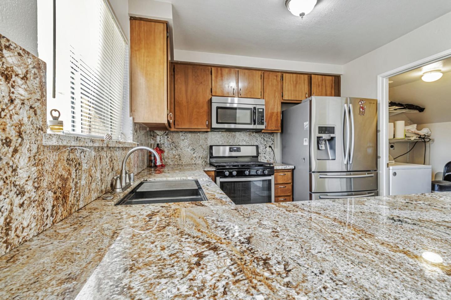 Detail Gallery Image 17 of 44 For 1981 Monterey Dr, Livermore,  CA 94551 - 4 Beds | 2/1 Baths