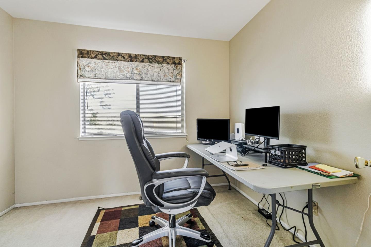 Detail Gallery Image 23 of 44 For 1981 Monterey Dr, Livermore,  CA 94551 - 4 Beds | 2/1 Baths