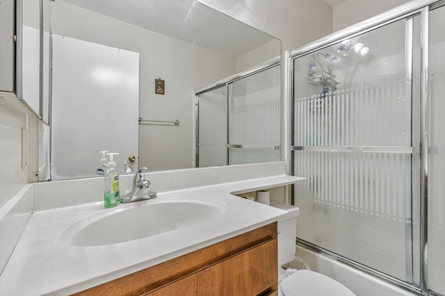 Detail Gallery Image 32 of 44 For 1981 Monterey Dr, Livermore,  CA 94551 - 4 Beds | 2/1 Baths