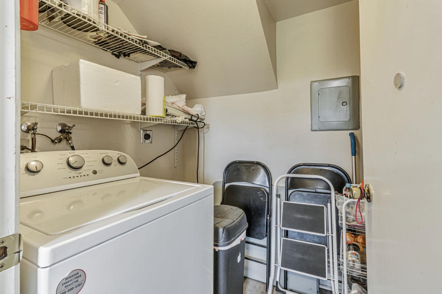 Detail Gallery Image 35 of 44 For 1981 Monterey Dr, Livermore,  CA 94551 - 4 Beds | 2/1 Baths