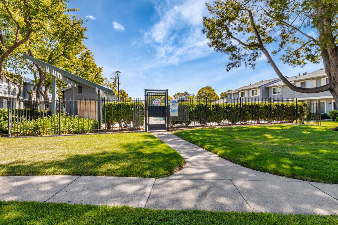 Detail Gallery Image 43 of 44 For 1981 Monterey Dr, Livermore,  CA 94551 - 4 Beds | 2/1 Baths