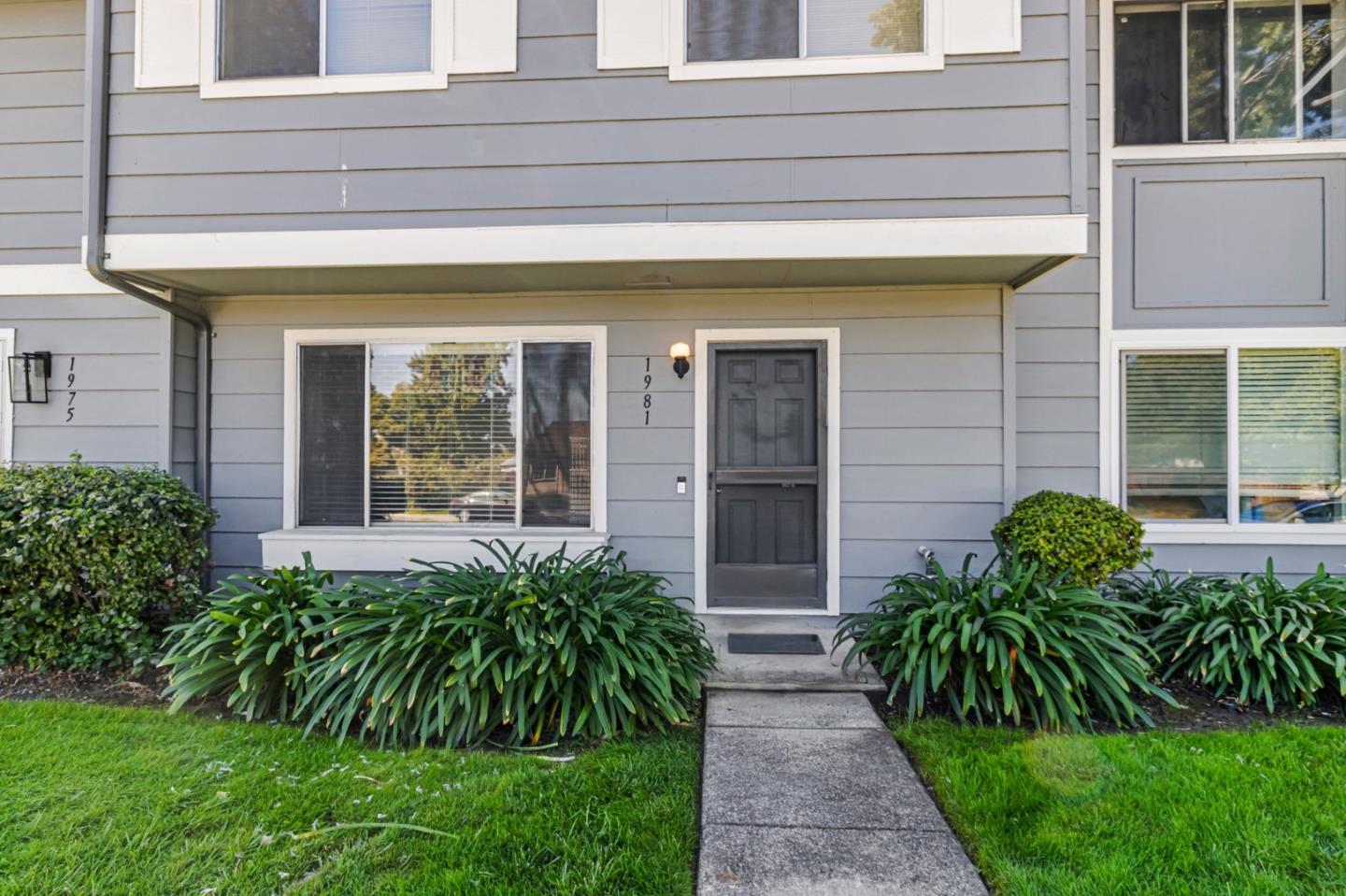 Detail Gallery Image 6 of 44 For 1981 Monterey Dr, Livermore,  CA 94551 - 4 Beds | 2/1 Baths