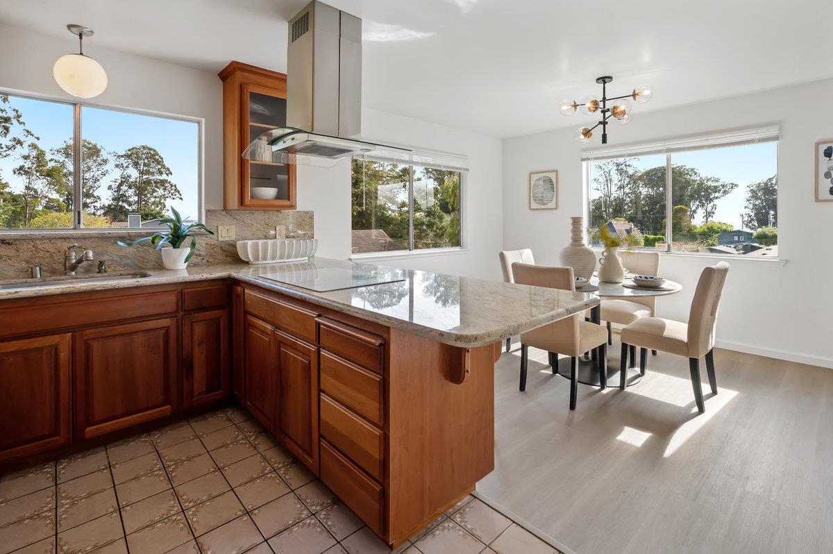 Detail Gallery Image 14 of 41 For 422 Santa Maria Ave, El Granada,  CA 94018 - 4 Beds | 3 Baths