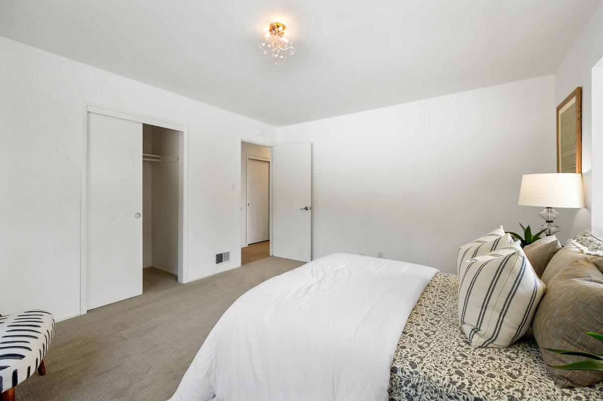 Detail Gallery Image 21 of 41 For 422 Santa Maria Ave, El Granada,  CA 94018 - 4 Beds | 3 Baths