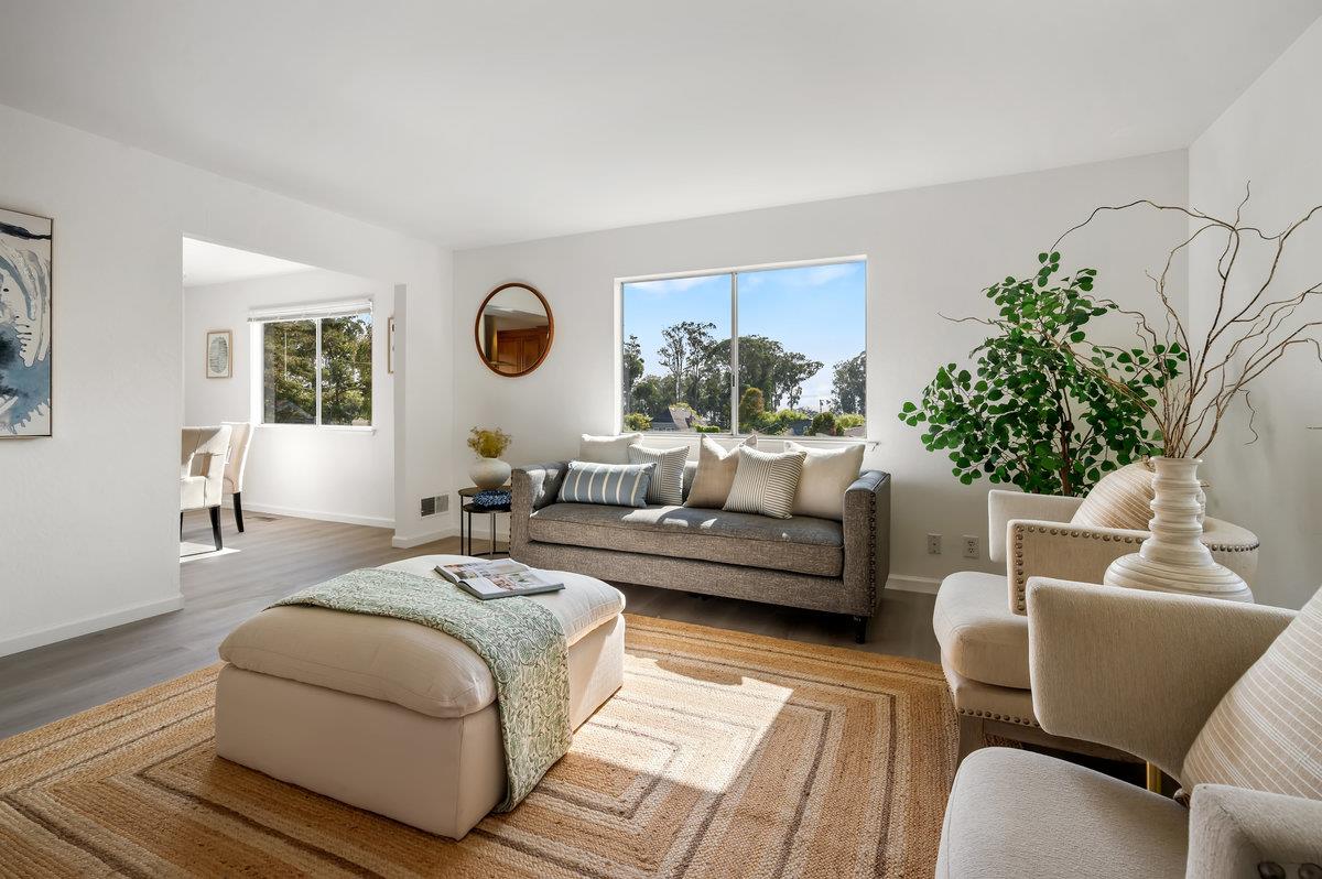 Detail Gallery Image 7 of 41 For 422 Santa Maria Ave, El Granada,  CA 94018 - 4 Beds | 3 Baths