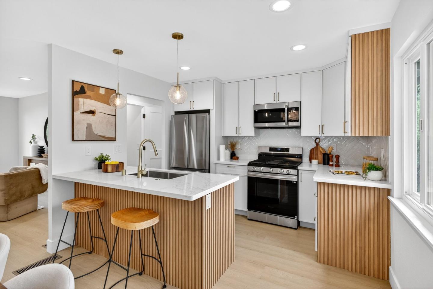 Detail Gallery Image 12 of 38 For 1124 Mason Dr, Pacifica,  CA 94044 - 3 Beds | 2 Baths