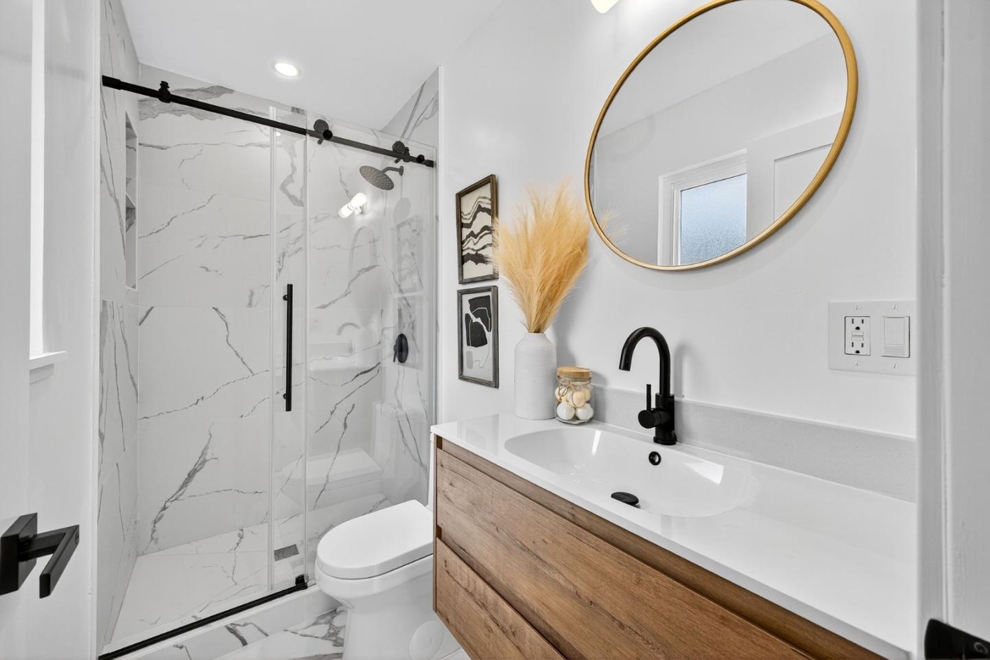 Detail Gallery Image 19 of 38 For 1124 Mason Dr, Pacifica,  CA 94044 - 3 Beds | 2 Baths