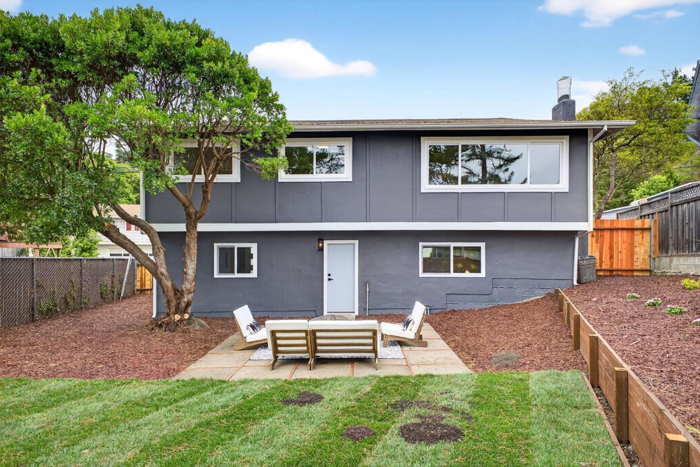 Detail Gallery Image 31 of 38 For 1124 Mason Dr, Pacifica,  CA 94044 - 3 Beds | 2 Baths