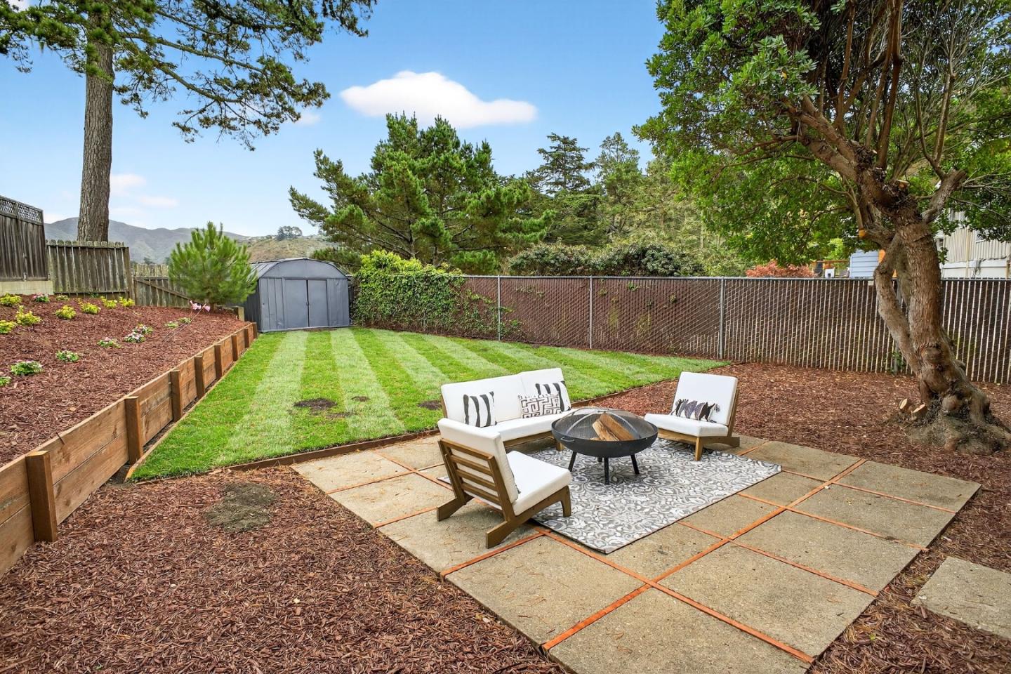 Detail Gallery Image 33 of 38 For 1124 Mason Dr, Pacifica,  CA 94044 - 3 Beds | 2 Baths