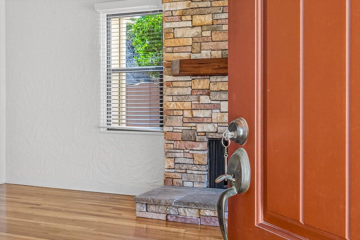 Detail Gallery Image 17 of 89 For 26 Willow St, Salinas,  CA 93901 - 4 Beds | 2 Baths