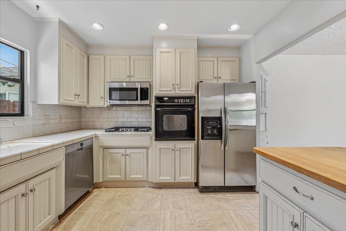 Detail Gallery Image 27 of 89 For 26 Willow St, Salinas,  CA 93901 - 4 Beds | 2 Baths