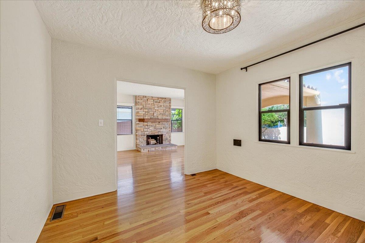 Detail Gallery Image 28 of 89 For 26 Willow St, Salinas,  CA 93901 - 4 Beds | 2 Baths
