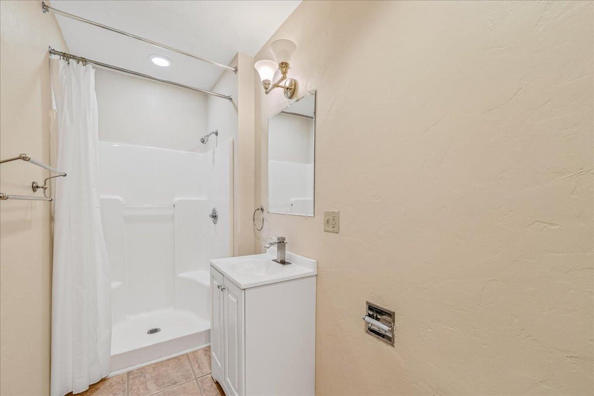 Detail Gallery Image 32 of 89 For 26 Willow St, Salinas,  CA 93901 - 4 Beds | 2 Baths