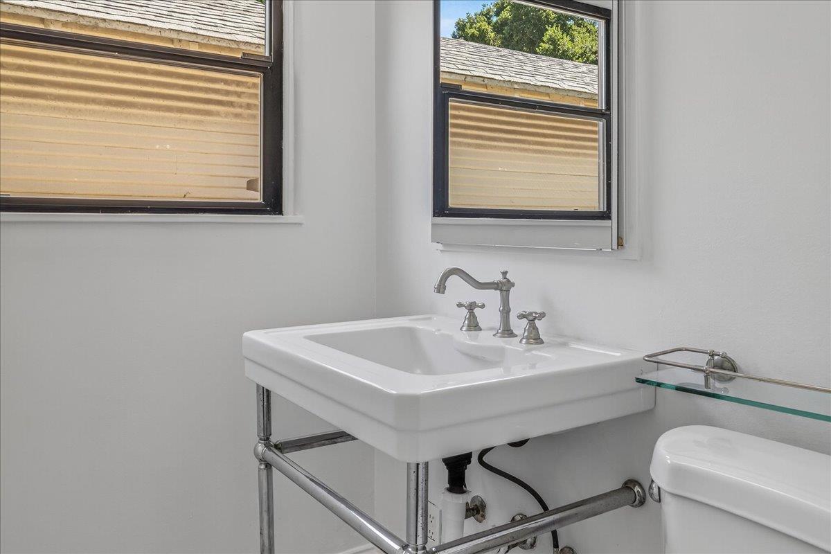 Detail Gallery Image 40 of 89 For 26 Willow St, Salinas,  CA 93901 - 4 Beds | 2 Baths