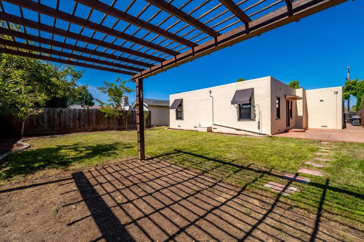 Detail Gallery Image 54 of 89 For 26 Willow St, Salinas,  CA 93901 - 4 Beds | 2 Baths