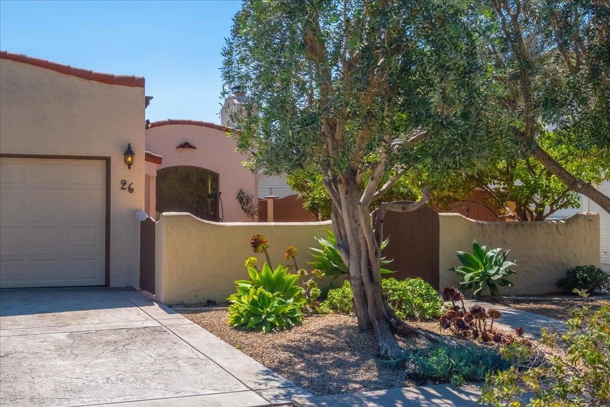 Detail Gallery Image 7 of 89 For 26 Willow St, Salinas,  CA 93901 - 4 Beds | 2 Baths