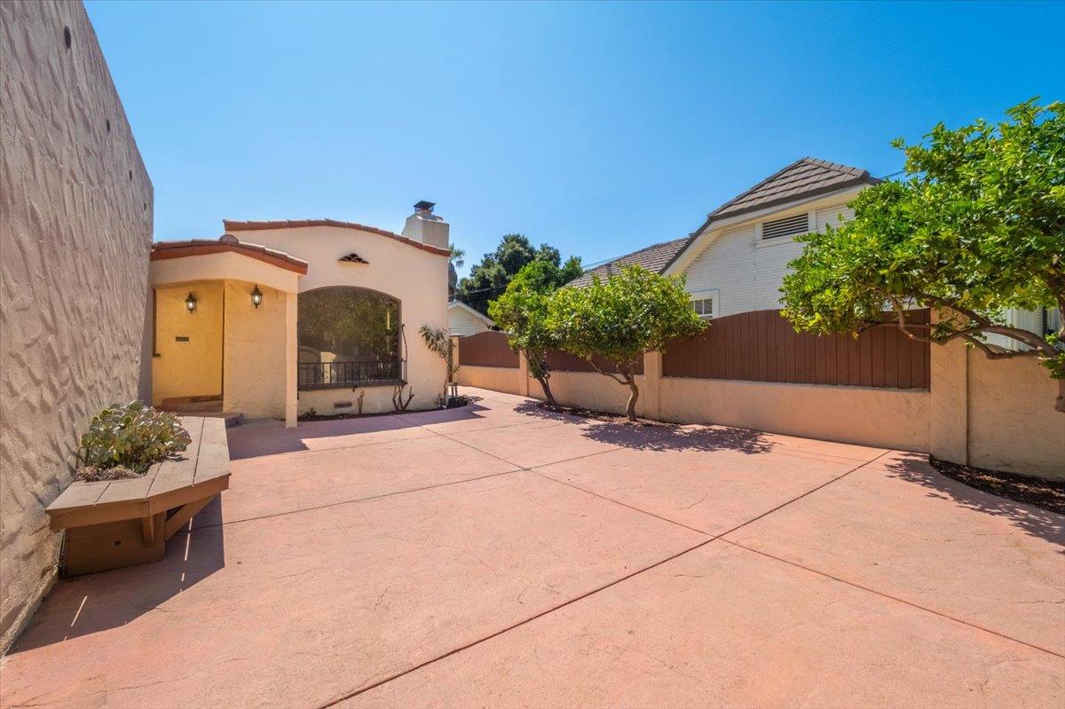 Detail Gallery Image 85 of 89 For 26 Willow St, Salinas,  CA 93901 - 4 Beds | 2 Baths