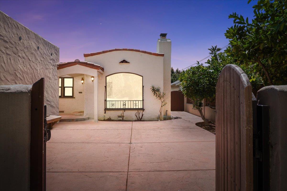 Detail Gallery Image 88 of 89 For 26 Willow St, Salinas,  CA 93901 - 4 Beds | 2 Baths