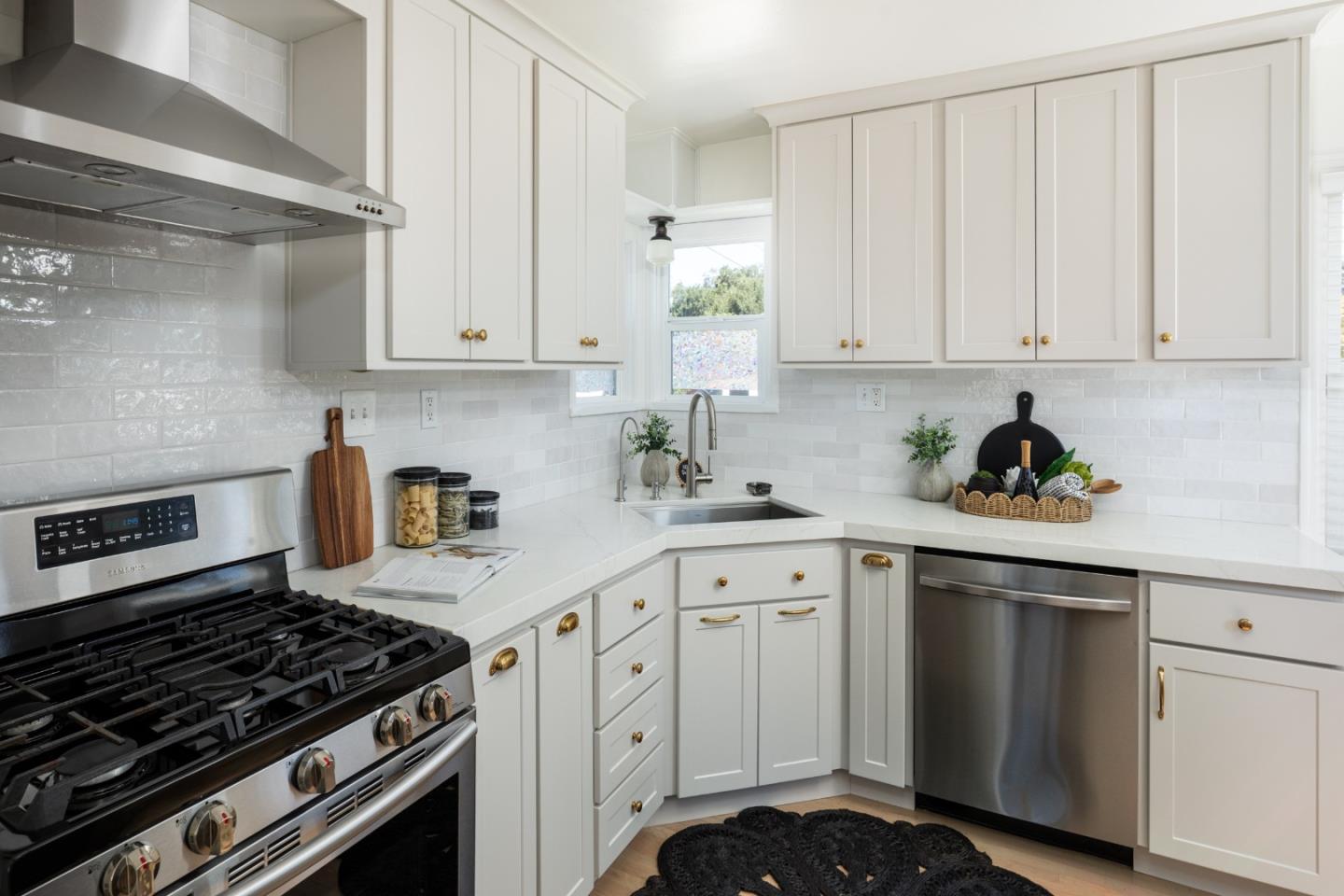 Detail Gallery Image 10 of 23 For 274 Roble Ave, Redwood City,  CA 94061 - 2 Beds | 1 Baths