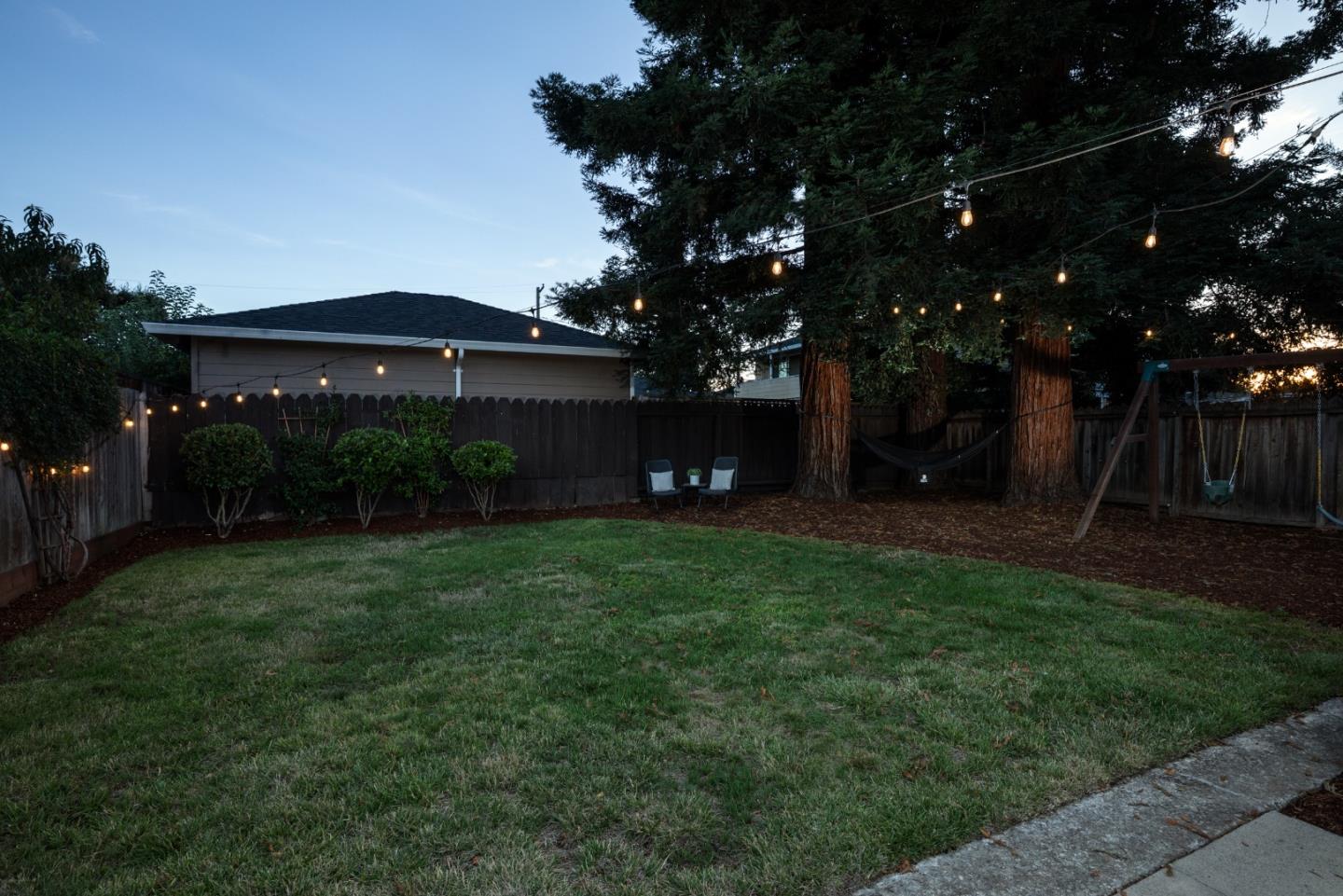 Detail Gallery Image 17 of 23 For 274 Roble Ave, Redwood City,  CA 94061 - 2 Beds | 1 Baths