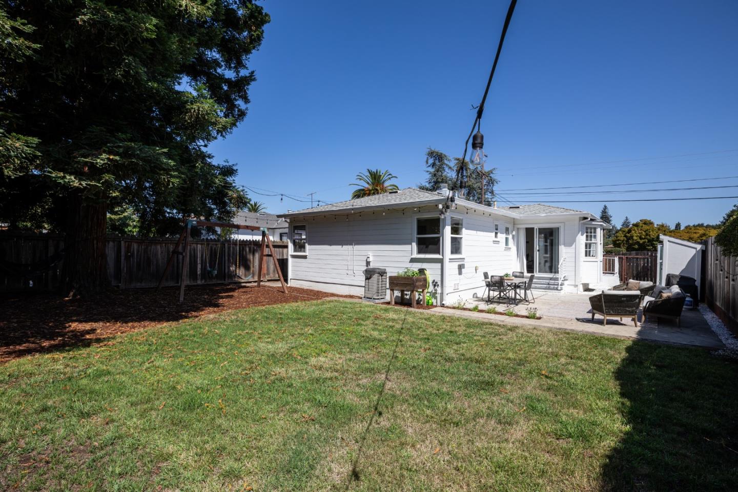 Detail Gallery Image 20 of 23 For 274 Roble Ave, Redwood City,  CA 94061 - 2 Beds | 1 Baths