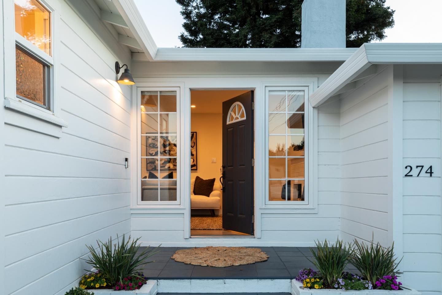 Detail Gallery Image 3 of 23 For 274 Roble Ave, Redwood City,  CA 94061 - 2 Beds | 1 Baths