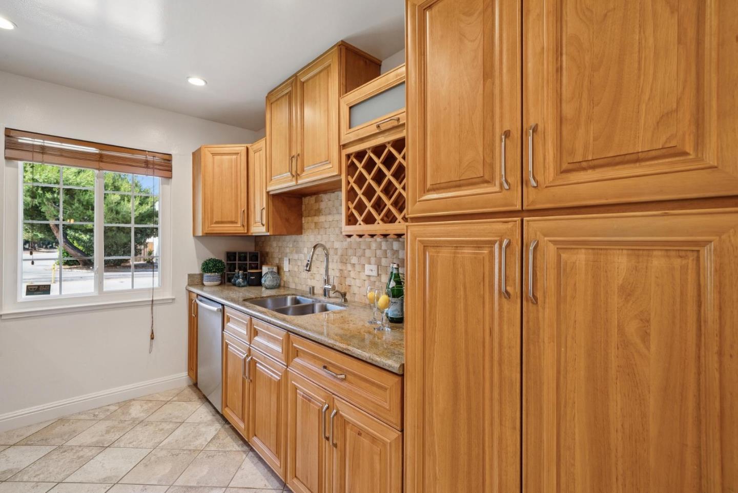 Detail Gallery Image 6 of 21 For 2530 Forbes Ave, Santa Clara,  CA 95050 - 3 Beds | 2 Baths