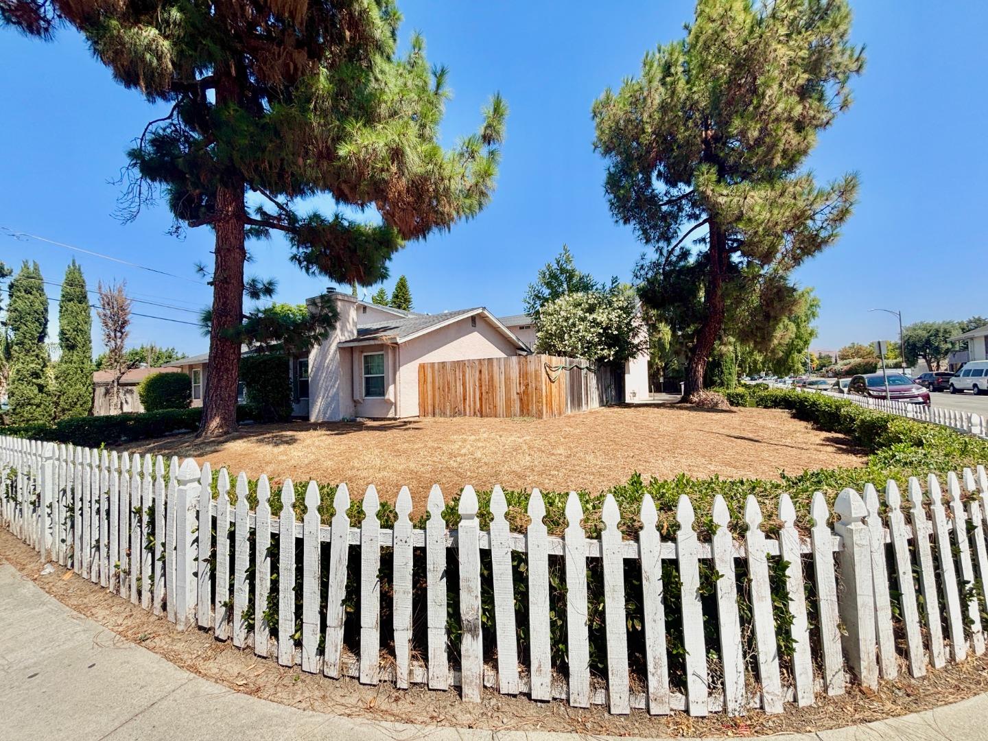 Detail Gallery Image 12 of 18 For 3814 Seven Trees Blvd, San Jose,  CA 95111 - – Beds | – Baths