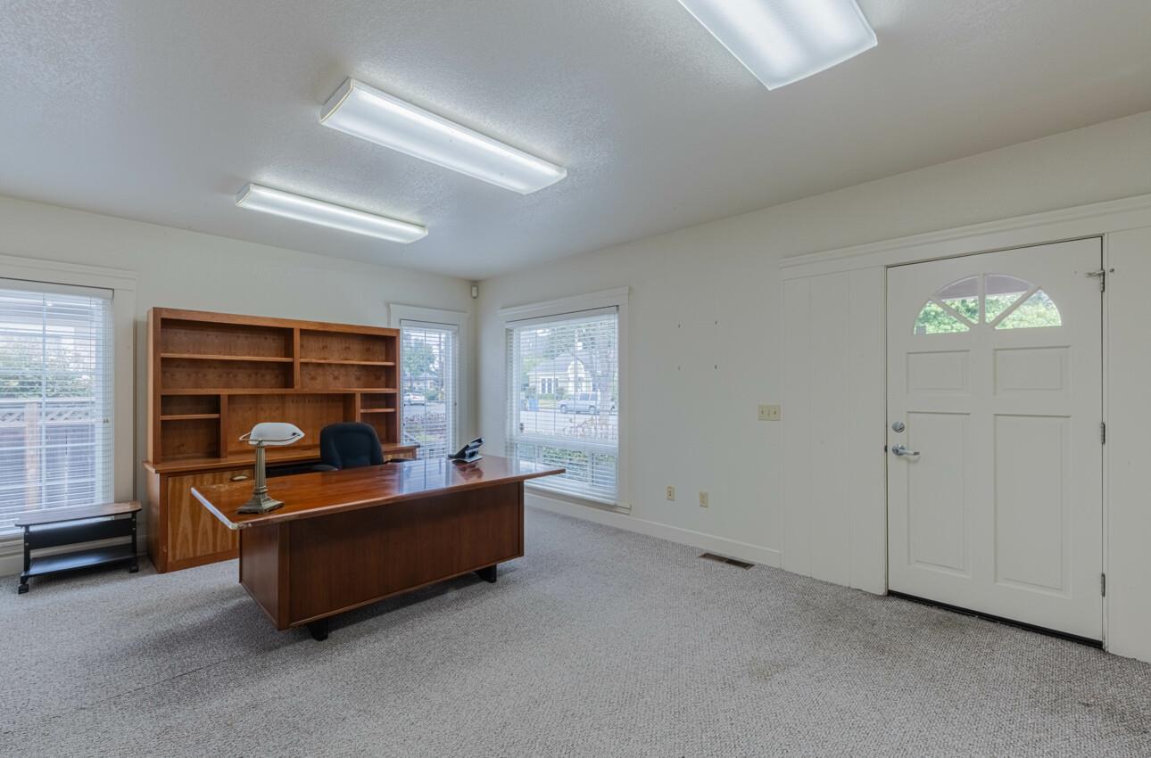 Detail Gallery Image 4 of 24 For 40 Winham St, Salinas,  CA 93901 - – Beds | – Baths