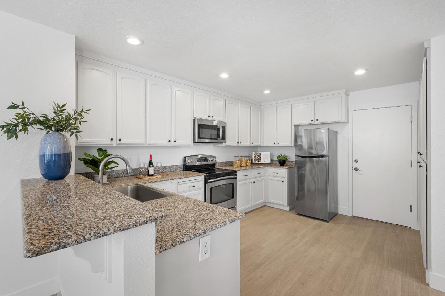 Detail Gallery Image 16 of 49 For 507 via Sorrento, Morgan Hill,  CA 95037 - 3 Beds | 2/1 Baths