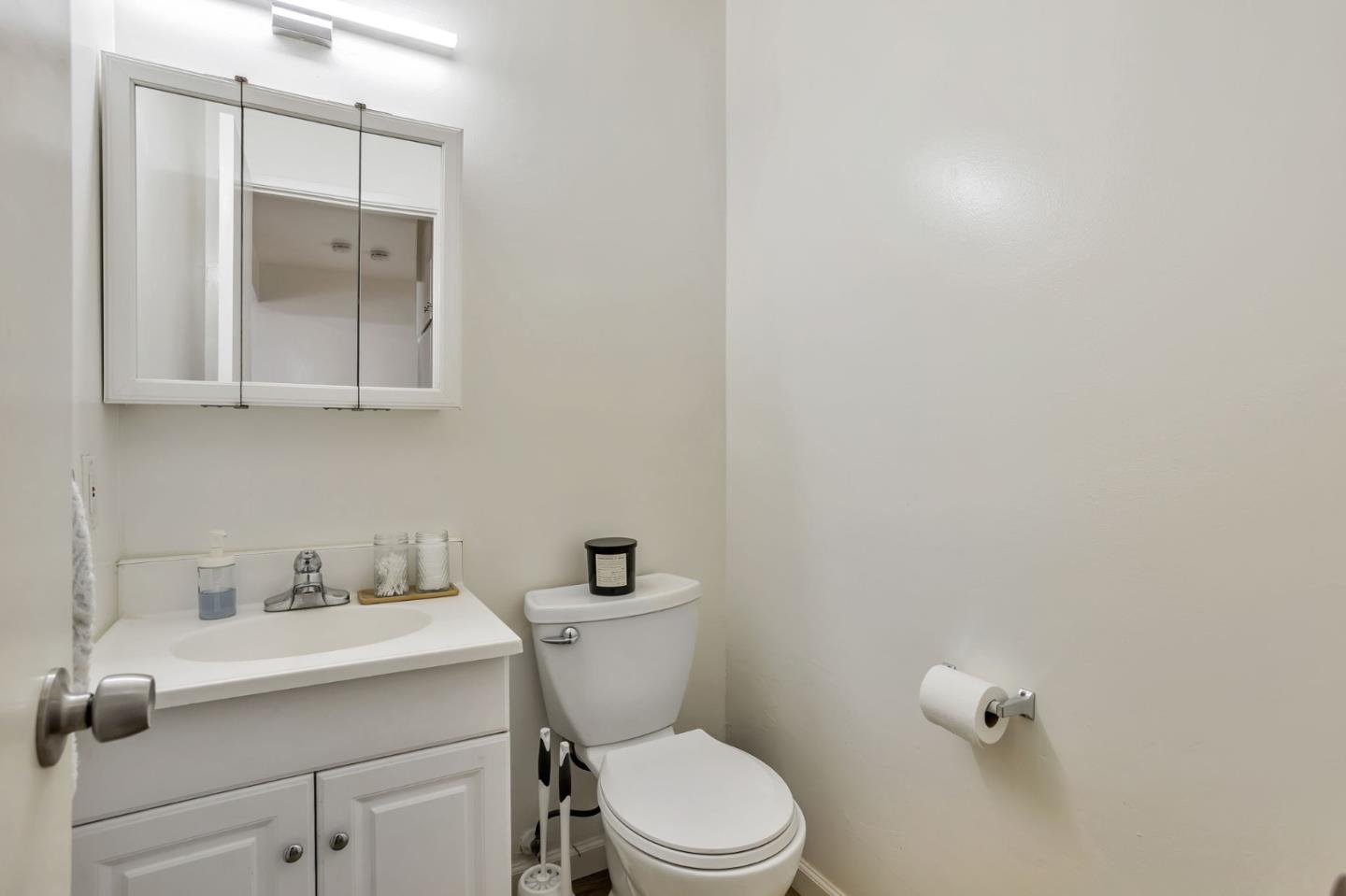 Detail Gallery Image 11 of 39 For 10357 Greenwood Ct, Cupertino,  CA 95014 - – Beds | – Baths
