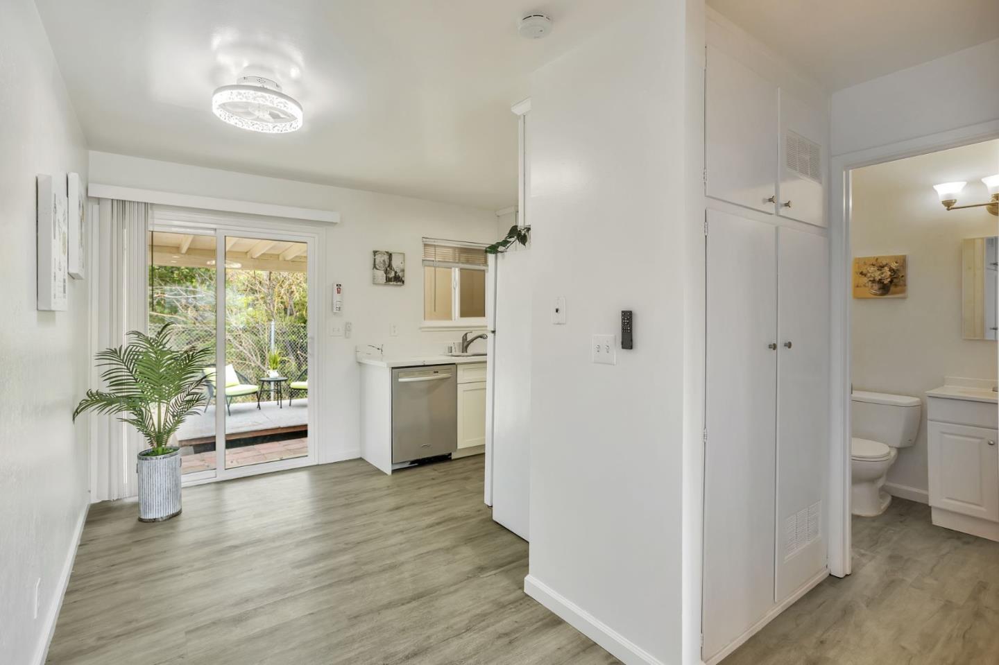Detail Gallery Image 18 of 39 For 10357 Greenwood Ct, Cupertino,  CA 95014 - – Beds | – Baths