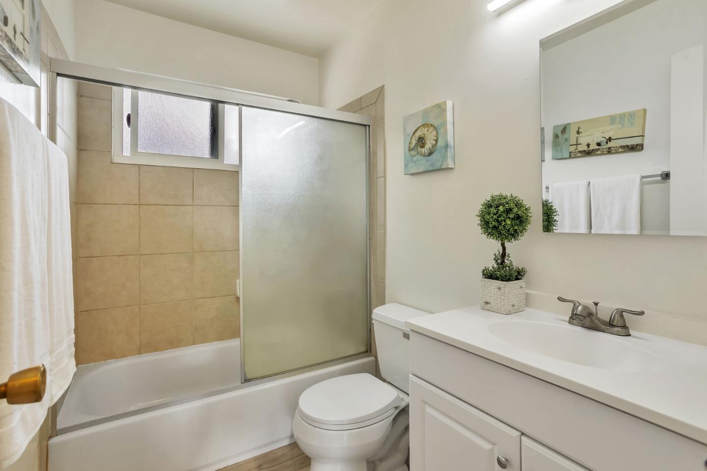 Detail Gallery Image 24 of 39 For 10357 Greenwood Ct, Cupertino,  CA 95014 - – Beds | – Baths