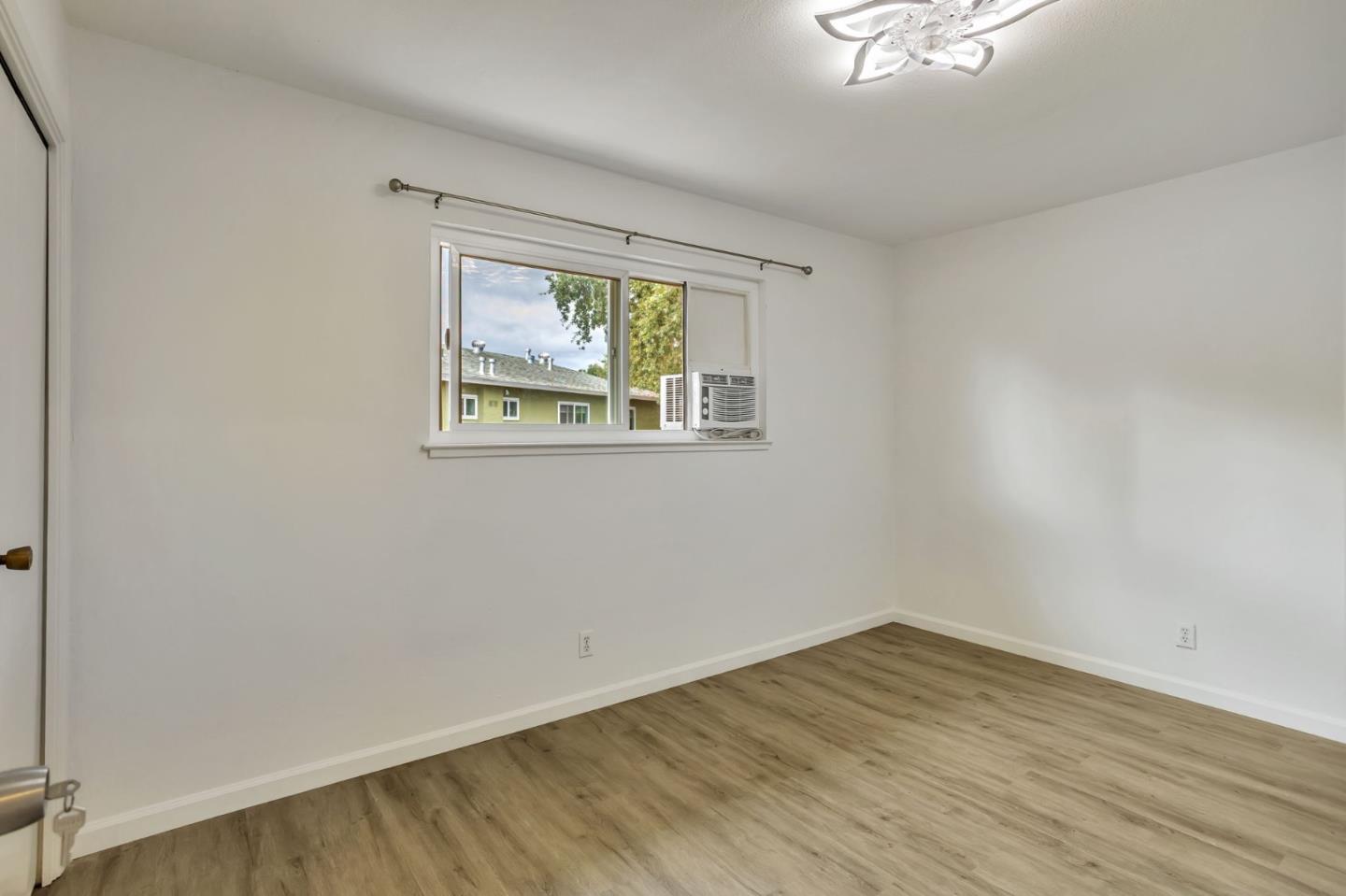Detail Gallery Image 26 of 39 For 10357 Greenwood Ct, Cupertino,  CA 95014 - – Beds | – Baths