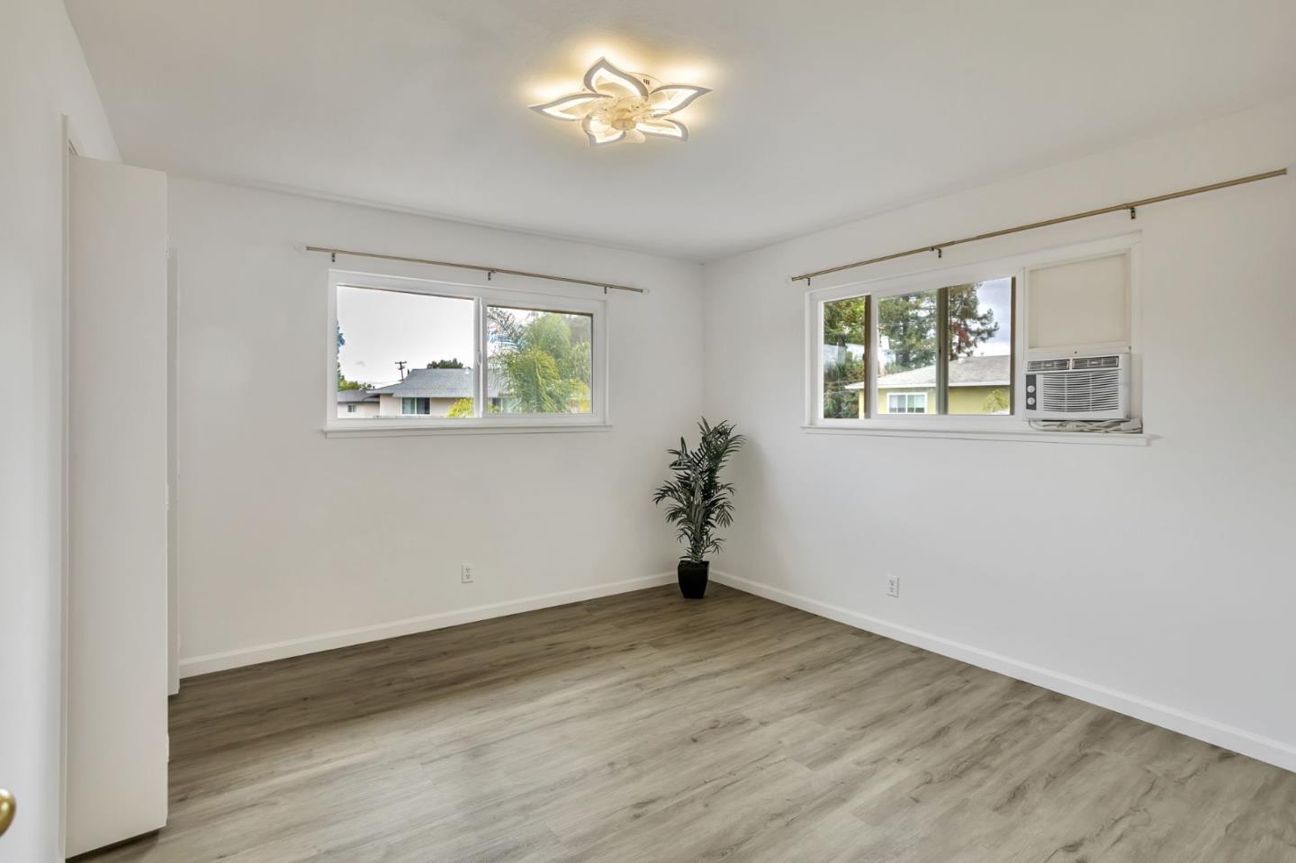 Detail Gallery Image 27 of 39 For 10357 Greenwood Ct, Cupertino,  CA 95014 - – Beds | – Baths