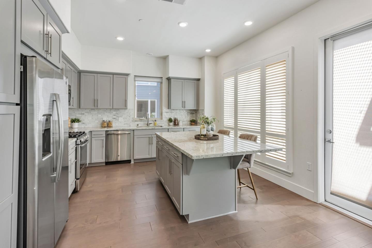 Detail Gallery Image 14 of 37 For 390 Riesling Ave #30,  Milpitas,  CA 95035 - 2 Beds | 2 Baths